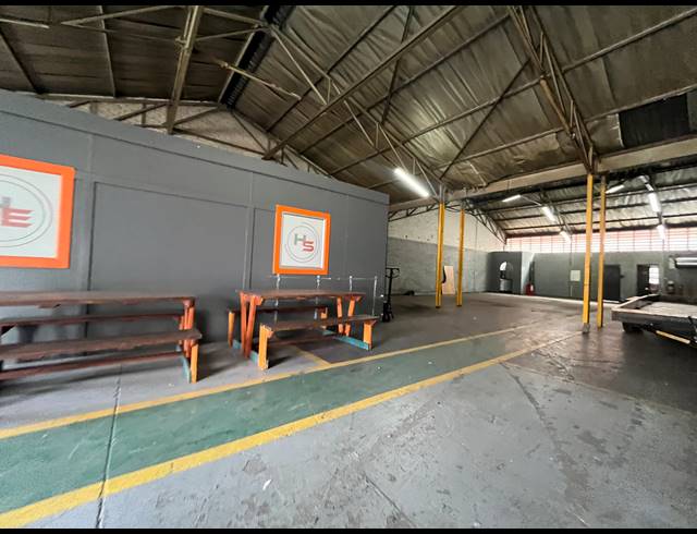 301M² WAREHOUSE FOR SALE IN ISANDO